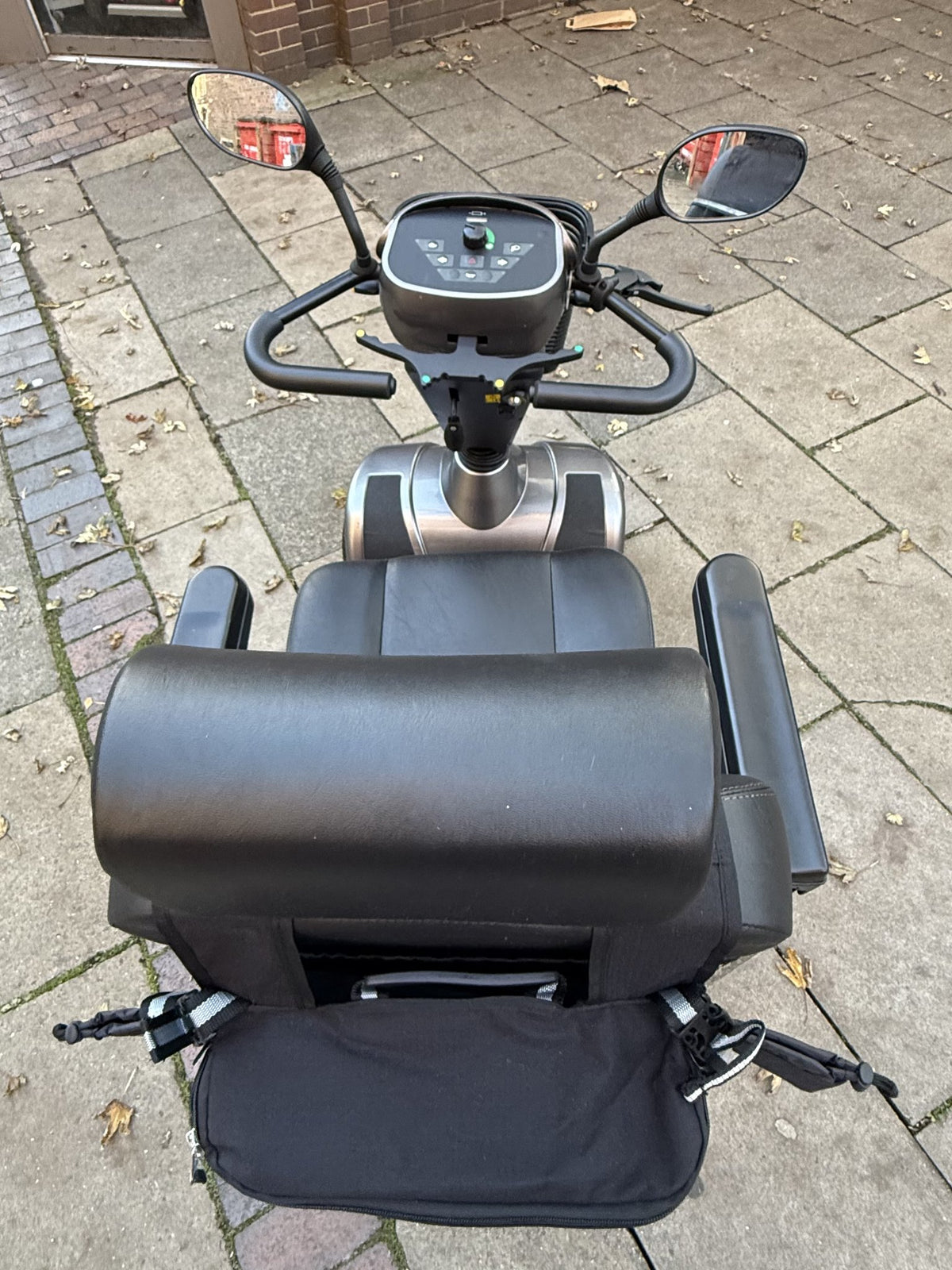 Pre-owned Sterling S425 8mph mobility scooter - top view of controls and seat