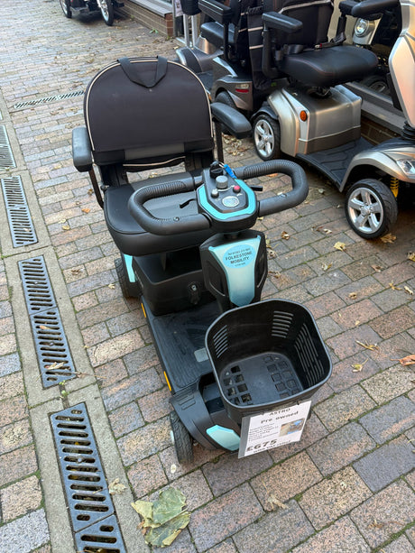 Pre-owned CareCo Astro 4mph boot scooter - front view